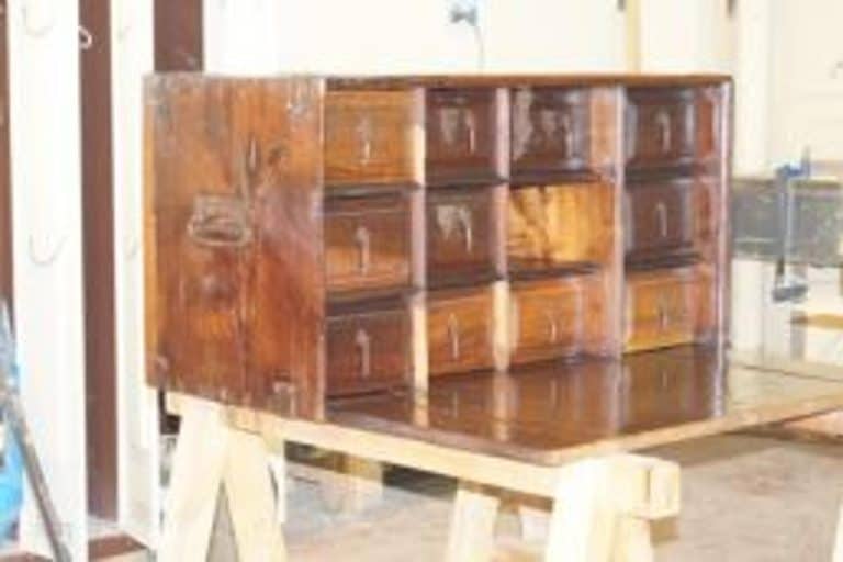 Estado final de escritorio “secretaire” tras la restauración (siglo XX, Parador de Chinchón) — Vista general | El Barco